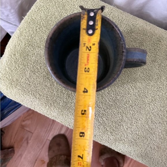 Hand Thrown & Signed Artisan Pottery Coffee Mug Approx 4x4 Plus Handle - Picture 5 of 6